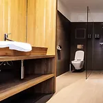 Blackhome I Contactless Check-in 4* グラーツ