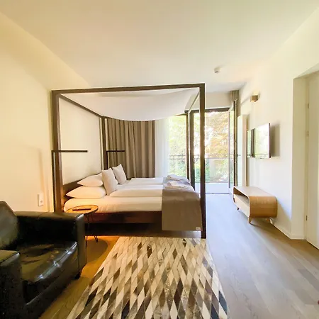 Blackhome I Contactless Check-in Aparthotel Graz