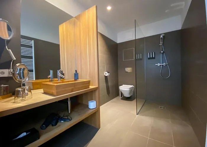 Blackhome I Contactless Check-in Aparthotel