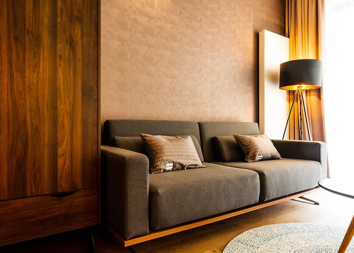 Blackhome I Contactless Check-in Aparthotel 4*