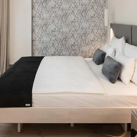 Lägenhetshotell Blackhome I Contactless Check-in Graz