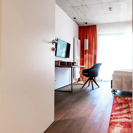 Blackhome I Contactless Check-in 4* Γκρατς