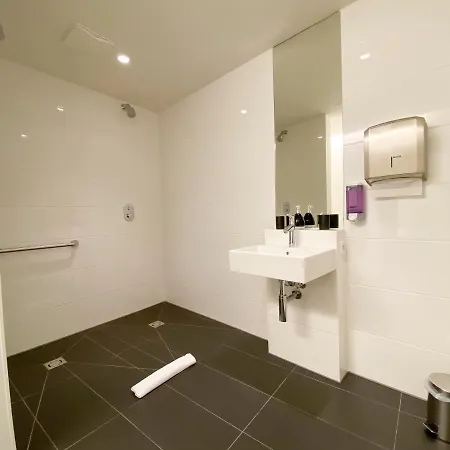 Blackhome I Contactless Check-in Lägenhetshotell 4*