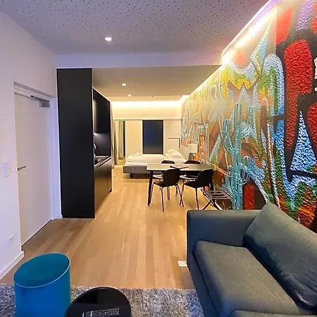 Blackhome I Contactless Check-in 4*