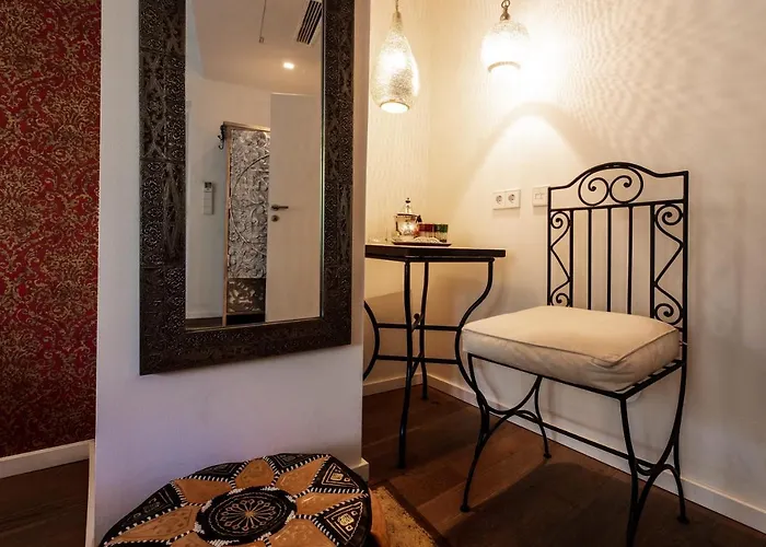 Blackhome I Contactless Check-in 4*