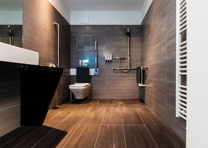 Blackhome I Contactless Check-in Apartahotel