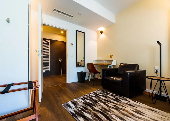 Apartahotel Blackhome I Contactless Check-in 4*